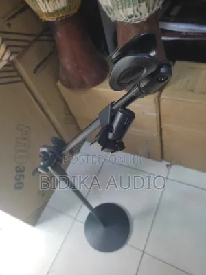 Quality Round Base Microphone Stand