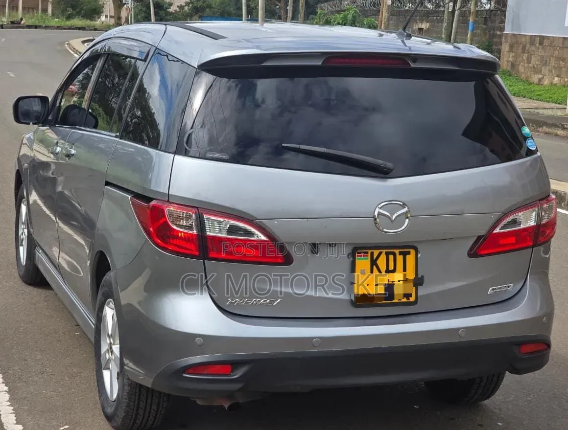 Mazda Premacy 2017 Silver