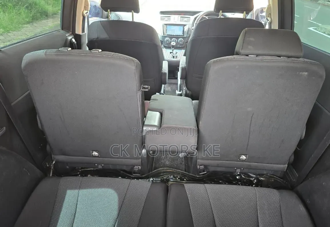 Mazda Premacy 2017 Silver