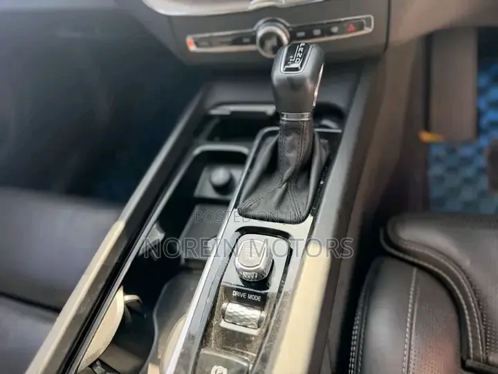 Volvo XC60 2019 Black