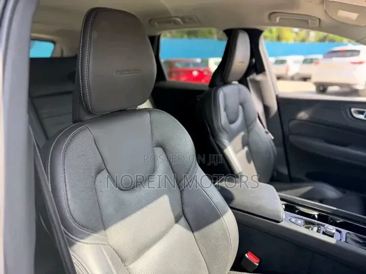Volvo XC60 2019 Black