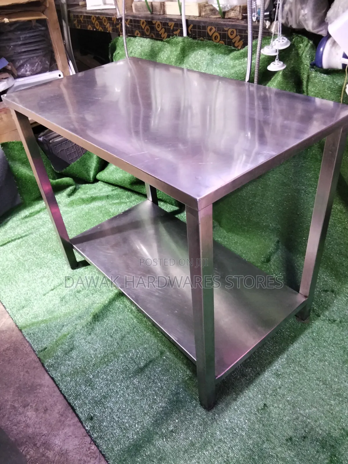 Commercial Table With a Lower Part