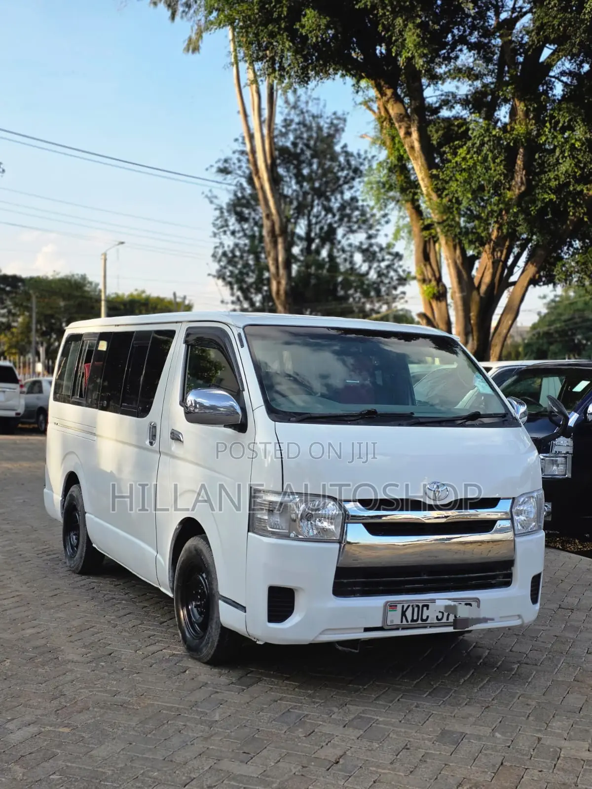 Toyota HiAce 2014 White