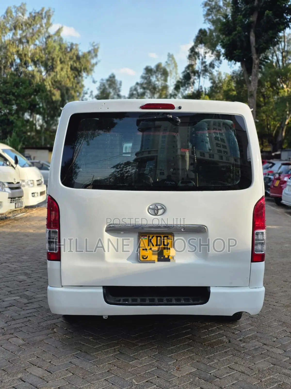 Toyota HiAce 2014 White
