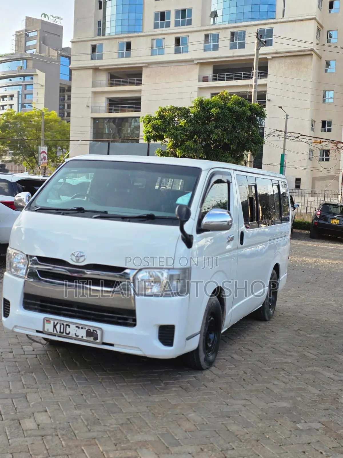 Toyota HiAce 2014 White