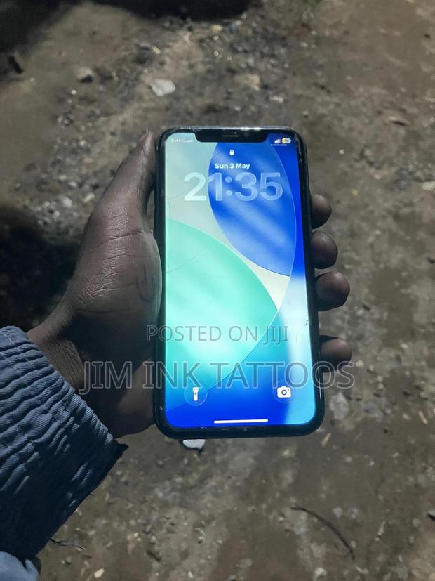 Apple iPhone 11 64 GB Black - thumbnail 2