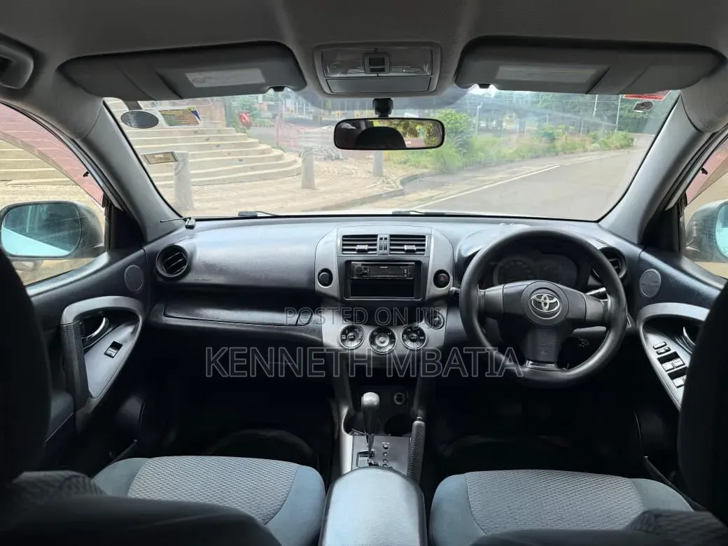 Toyota RAV4 2012 White