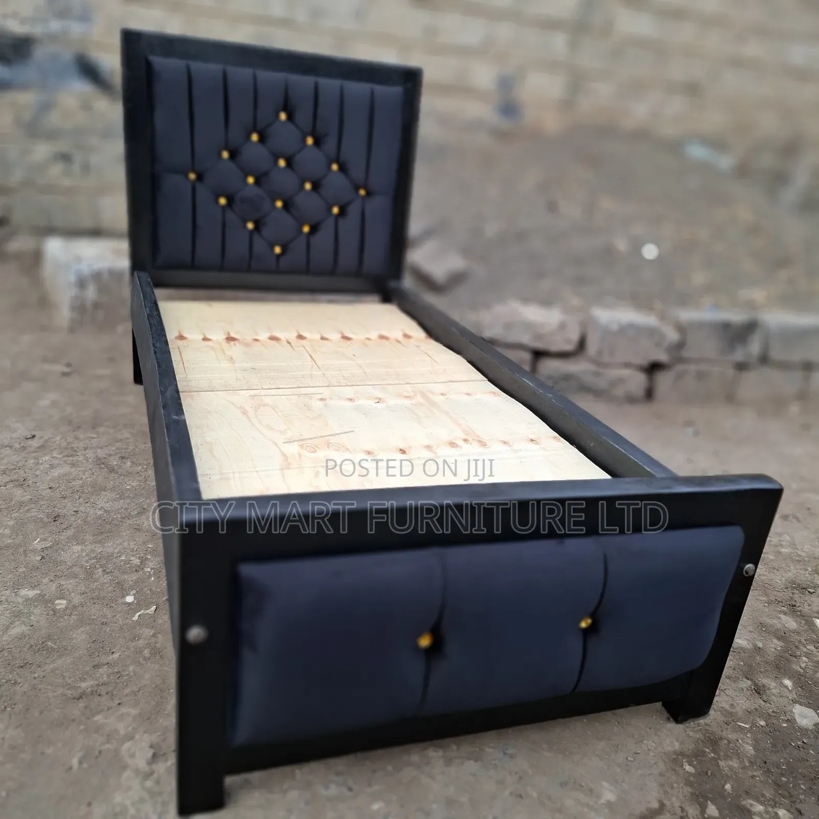 Opulent Modern Mocket Bed on Offer!!