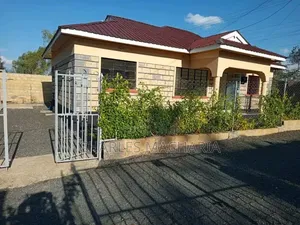 3bdrm Bungalow in Breezy Apartment, Matasia for sale
