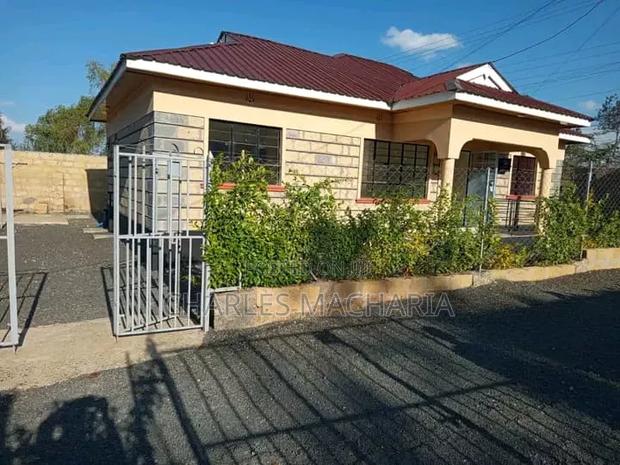 3bdrm Bungalow in Breezy Apartment, Matasia for sale
