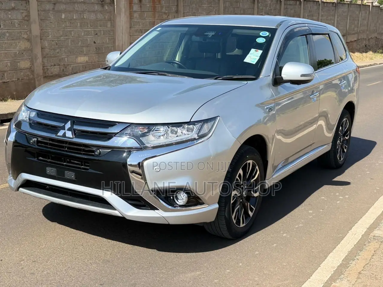Mitsubishi Outlander 2018 Silver