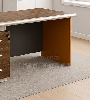 Office Desk; 1.4 Meters Berruze Executive Offcie Desk