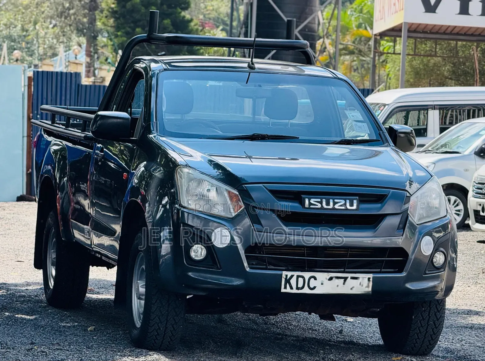 Isuzu D-MAX 2021 Gray