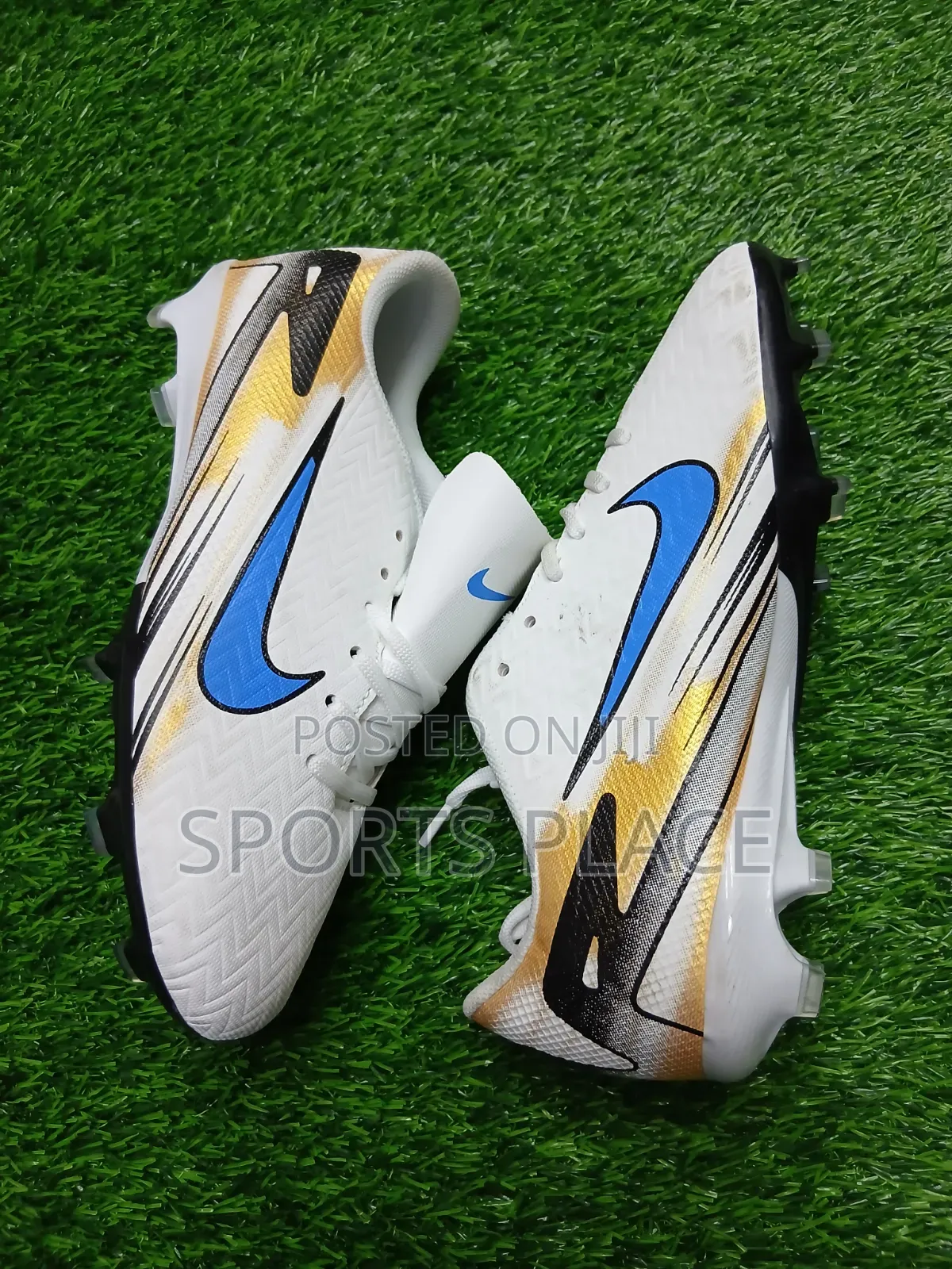 Nike Zoom Football Boots for Kids