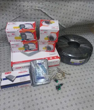 Hikvision 4 CCTV Camera Complete CCTV Kit 1080p Complete*