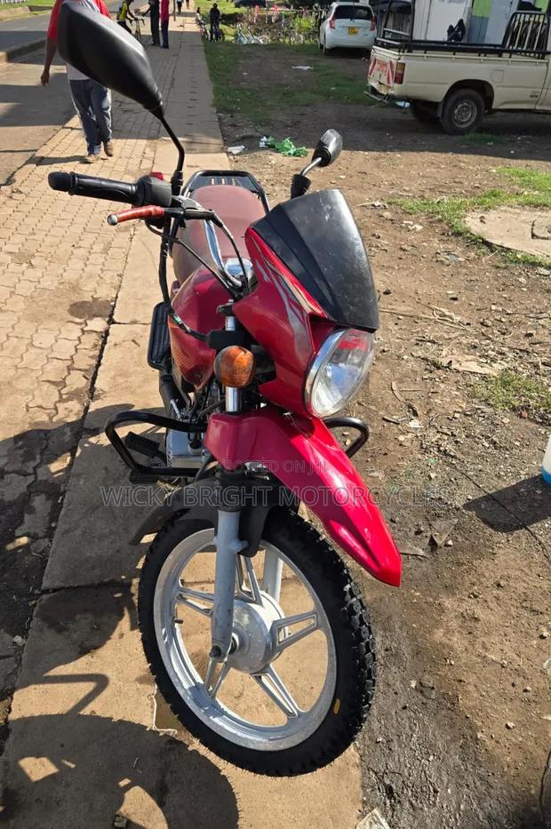TVS HLX Plus ES 2021 Red