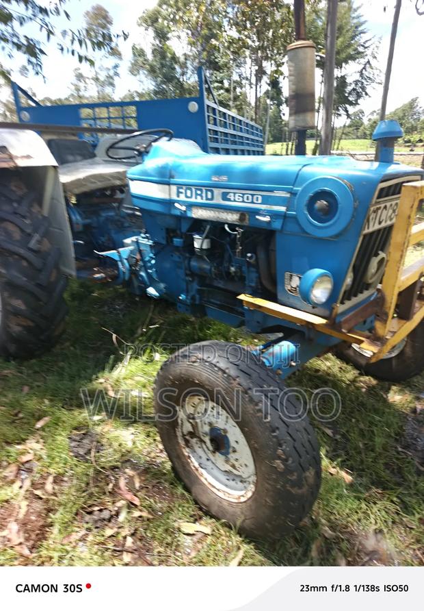 Tractor Ford 4600 - thumbnail 3