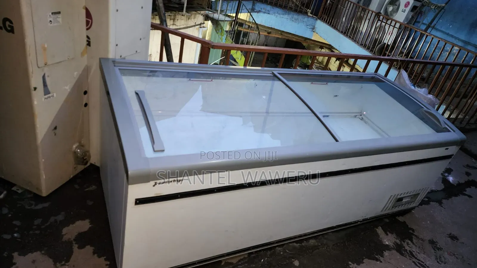 1000litres Display Freezer Exuk Big Sliding One
