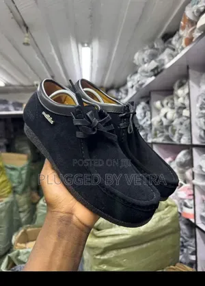 Clarks Wallabees Original in "Tripple Black Colourway"