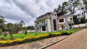 5bdrm Villa in Rosslyn for sale