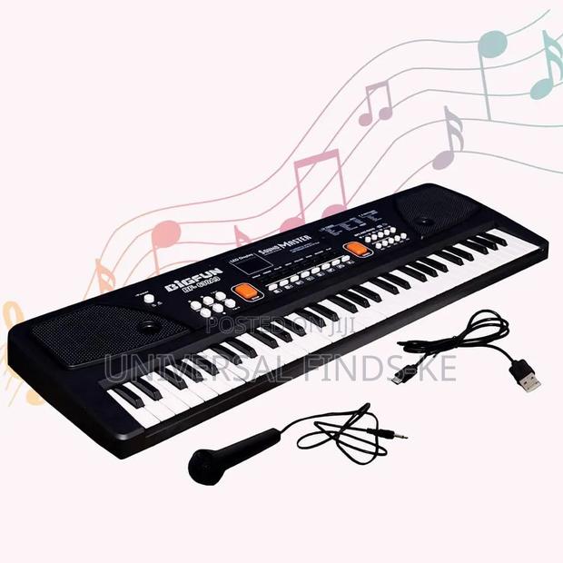 61-Key Piano Keyboard With Microphone Recording Function - thumbnail 2