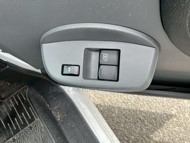 Nissan NV200 2019 - thumbnail 5