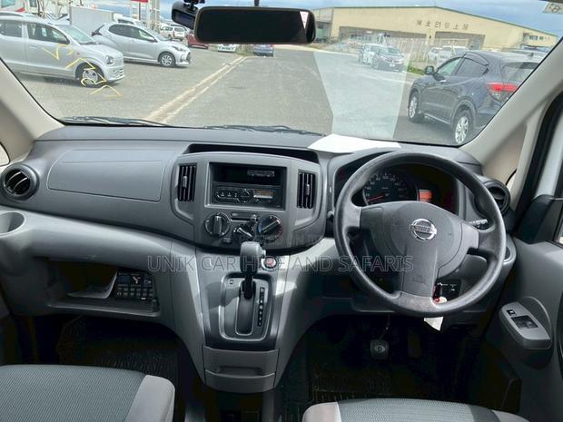 Nissan NV200 2019 - thumbnail 8