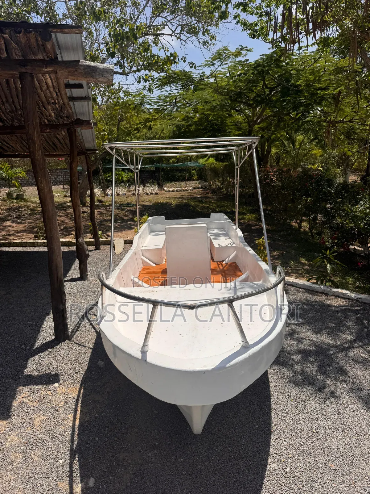 23ft Fiber Boat