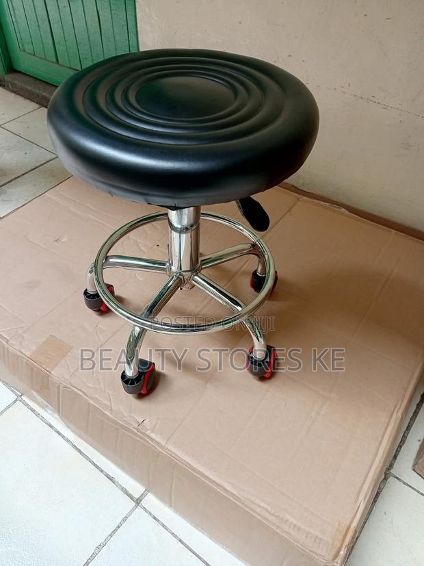 Round Manicure Pedicure Stool