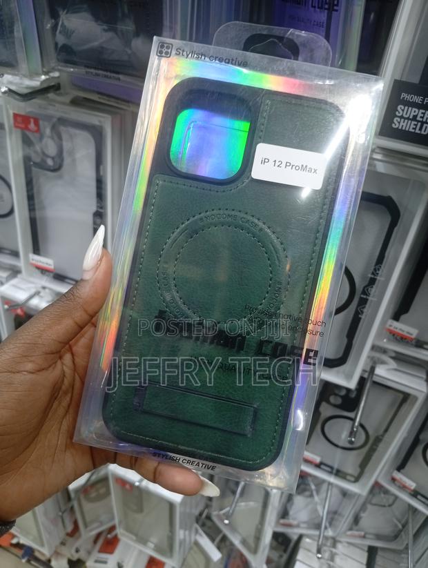 Green Leather Magnetic Phone Case Designed for the iPhone 12 Pro Max - thumbnail 2