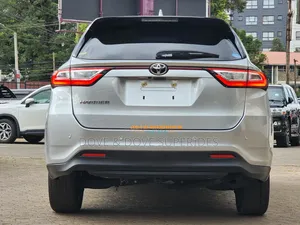 Toyota Harrier 2.0 2019 Silver