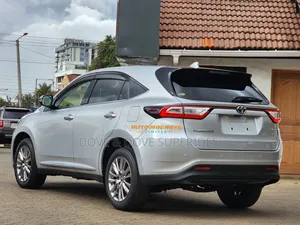 Toyota Harrier 2.0 2019 Silver