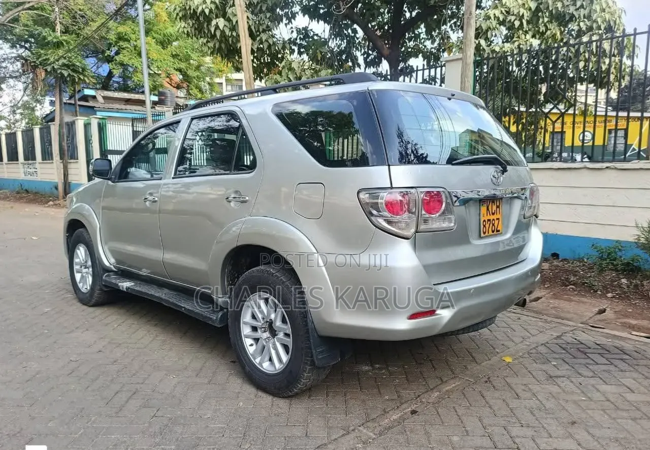 Toyota Fortuner 2008 Silver