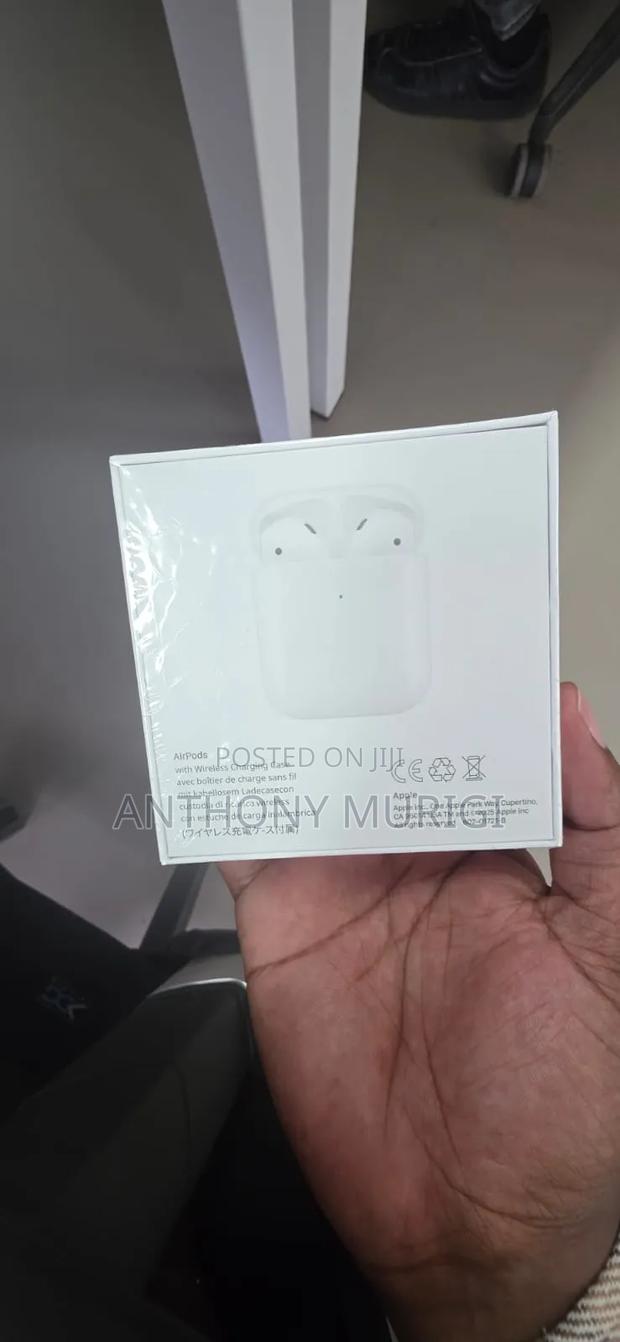 Original Apple Airpods - thumbnail 2