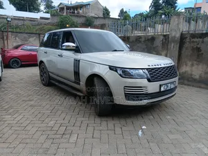 Land Rover Range Rover Vogue 2012 Gold