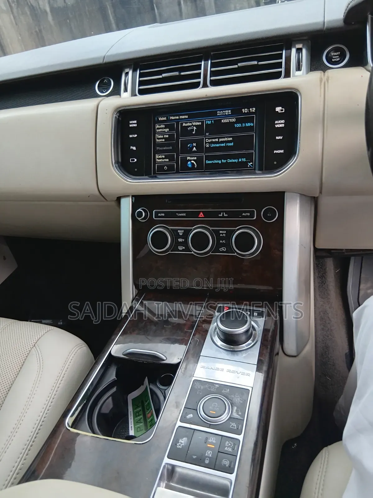 Land Rover Range Rover Vogue 2012 Gold