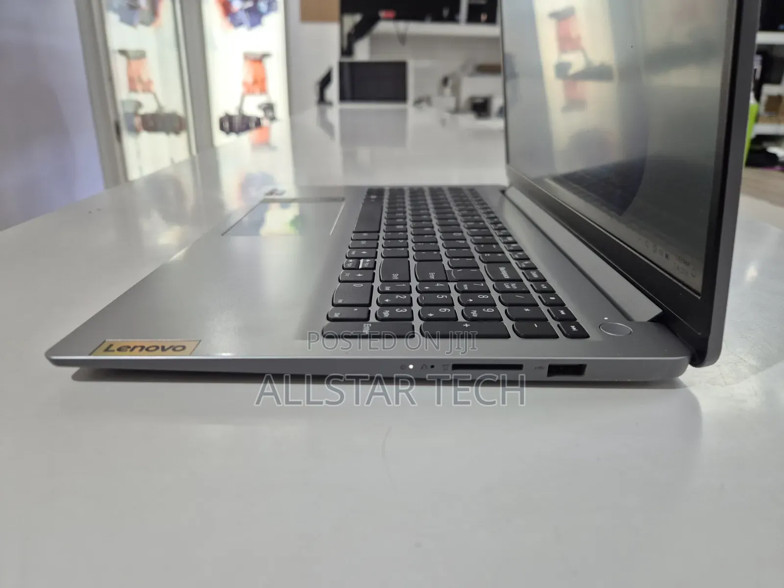 Laptop Lenovo IdeaPad 1 8GB AMD Ryzen 5 SSD 512GB