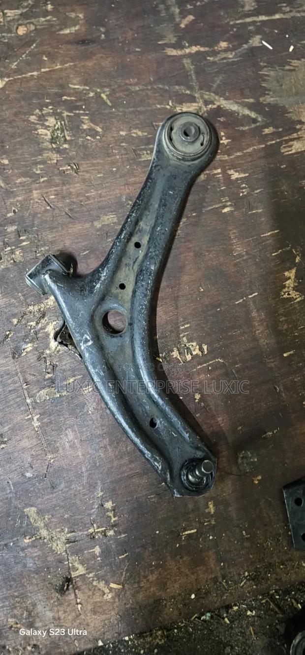 Mazda Demio 2010 Arms