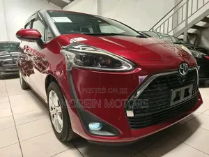 Toyota Sienta 2019 Red