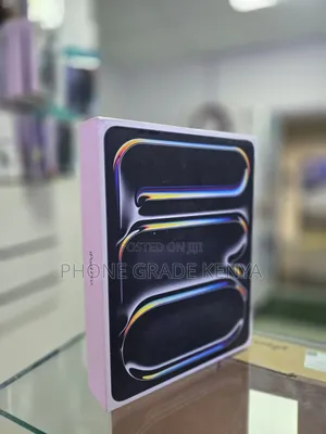 New Apple iPad Pro 13 (2025) 256 GB Black