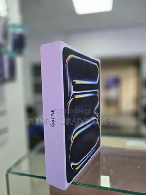 New Apple iPad Pro 13 (2025) 256 GB Black
