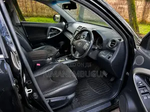 Toyota Vanguard 2013 Black