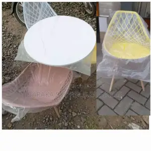 Round Dining Table With Chair