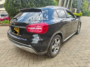 Mercedes-Benz GLA-Class 2016 Black