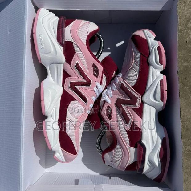 New Balance 9060 *Fuchsia Pink* - thumbnail 3