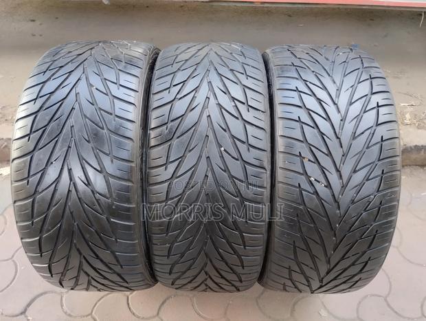 285/35r22 Toyo - thumbnail 2
