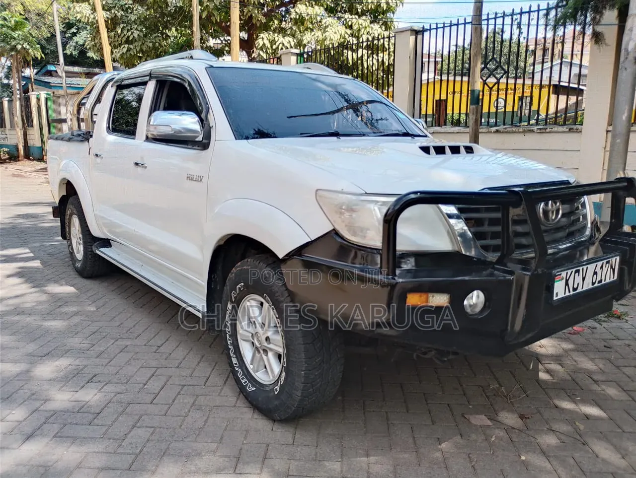 Toyota Hilux 2013 White