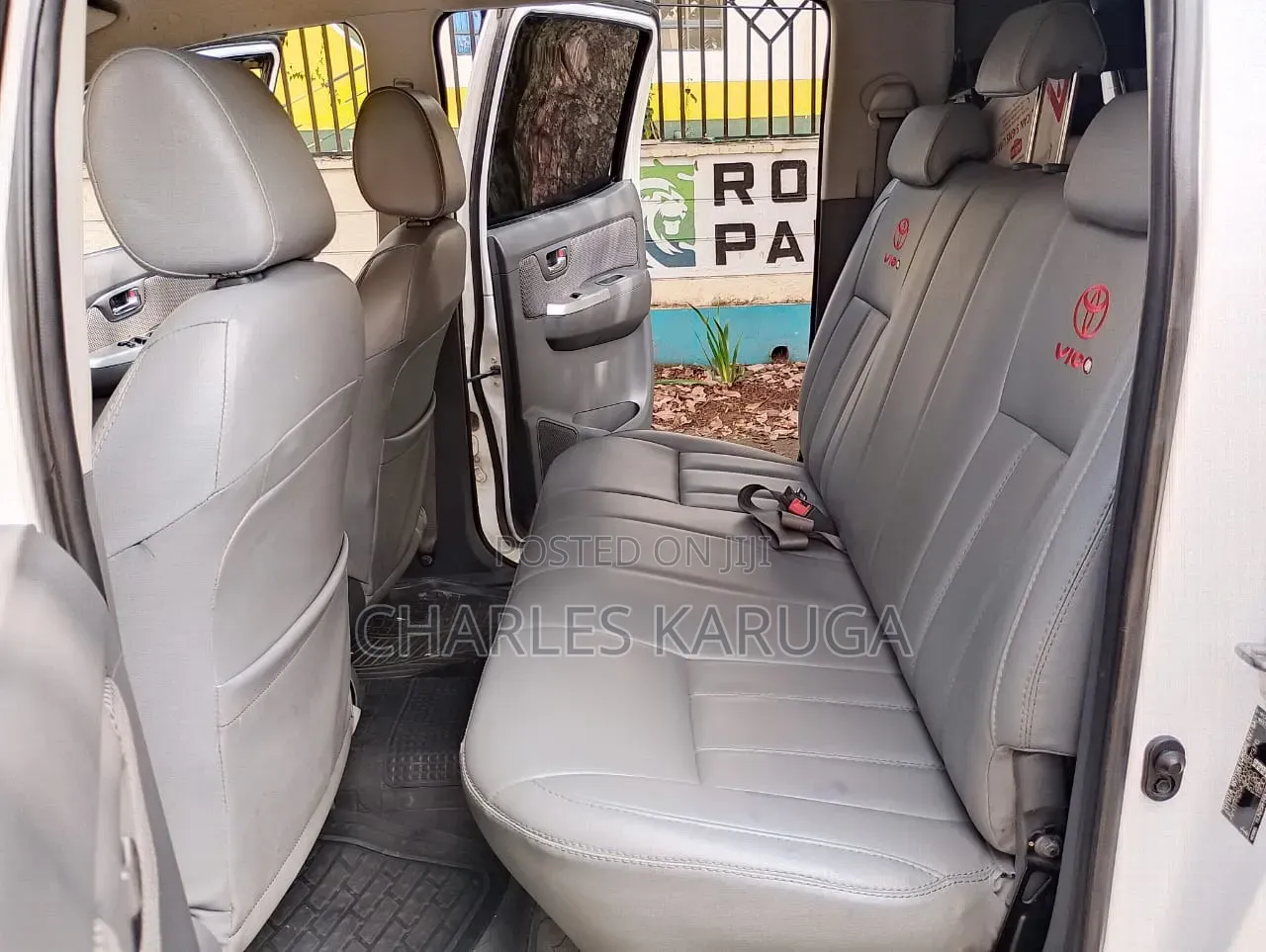 Toyota Hilux 2013 White