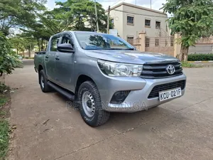 Toyota Hilux Revo Double Cab Deisel 2.4 AWD 2018 Silver