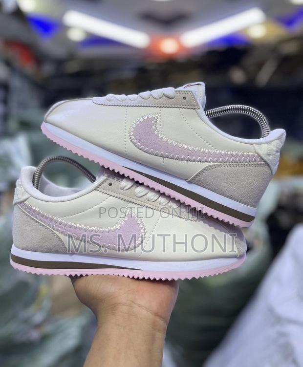 Assorted Classics Cortez Nike Sneakers Size 38-45 - thumbnail 4